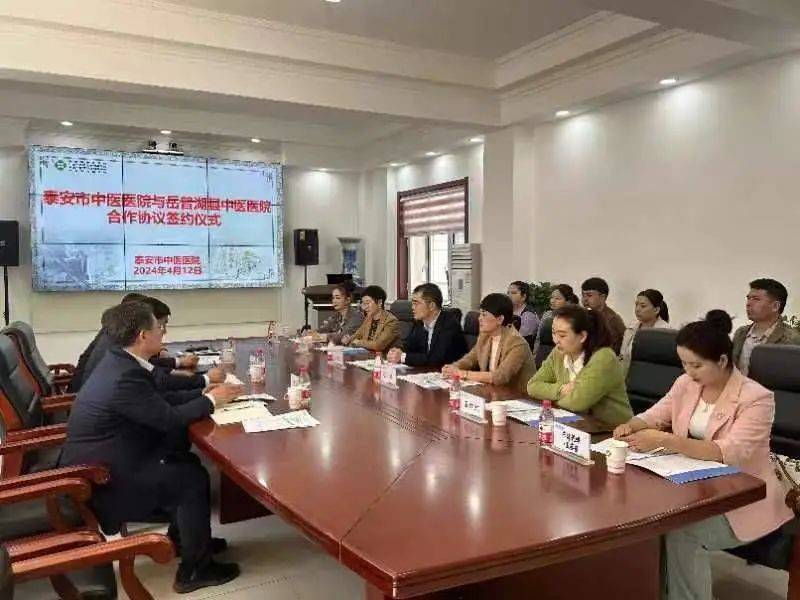 干部人才组组长,岳普湖县委组织部副部长张娜的带领下,岳普湖县中医