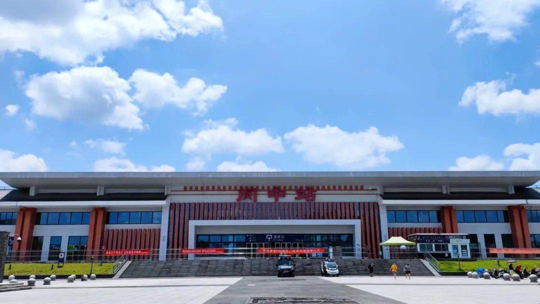 阆中火车站新增一对重庆方向列车