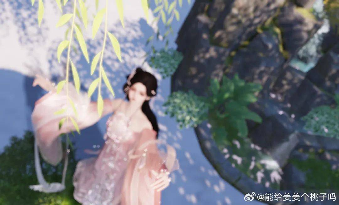 图片来自:@大负翁张三喵可爱四连拍,刀妹也想拥有!图