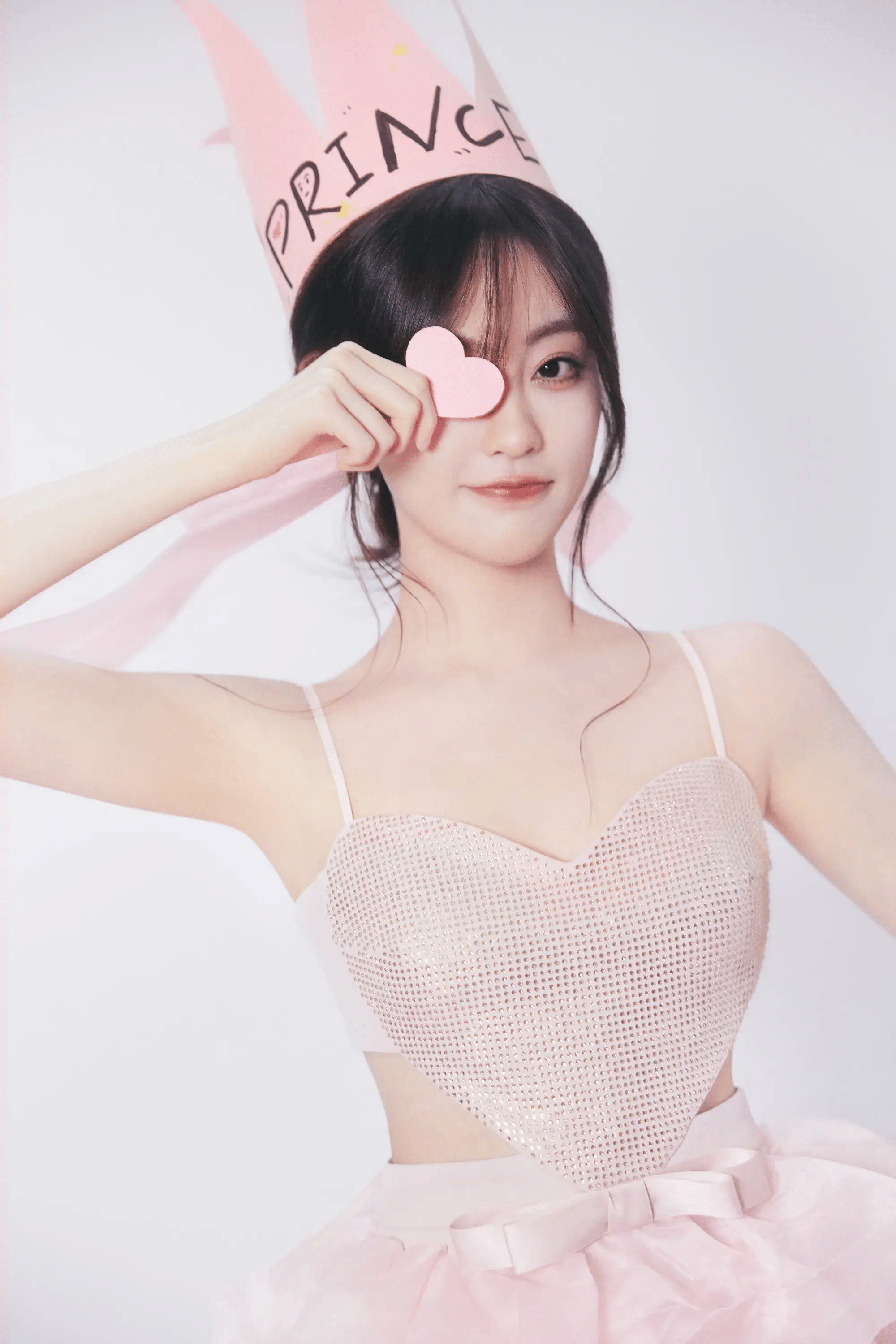 祝绪丹粉红公主造型祝女神生日快乐