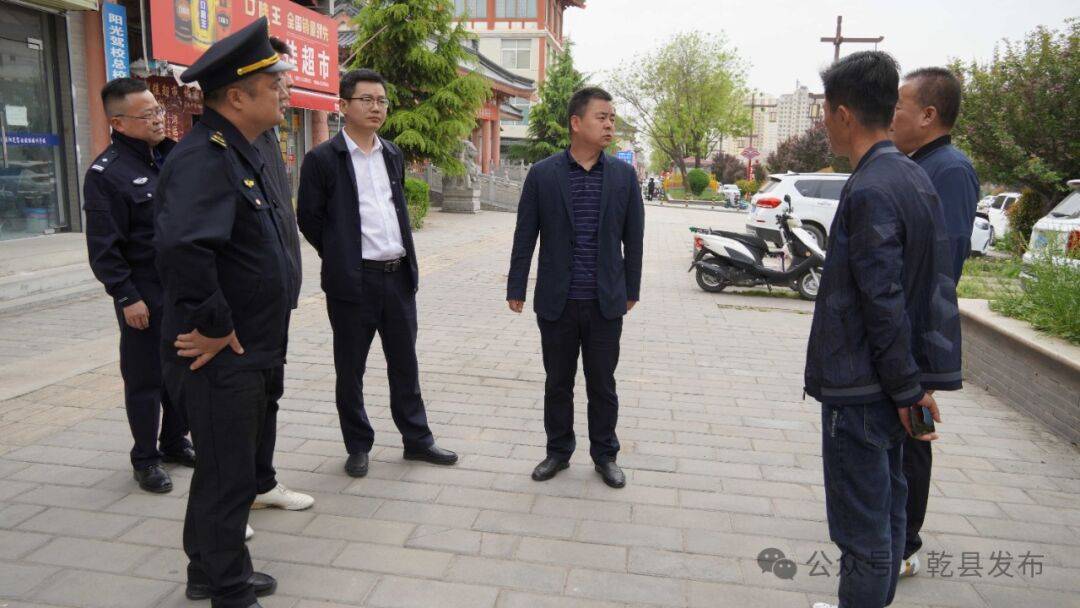 县创建办,人大包抓片区联合城乡管理执法局,市场监督管理局,交警大队