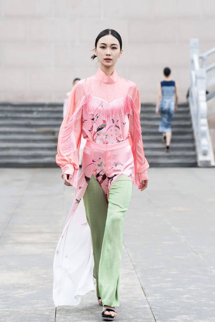 中国美惊艳世界北服设计获驻华外交官及记者点赞