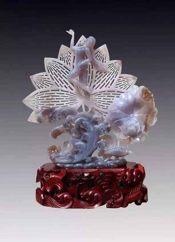 玉石雕刻巧夺天工