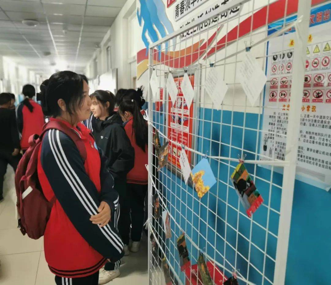 社科大第25届研究生支教团携手博湖县高级中学团委开展高三寄语活动