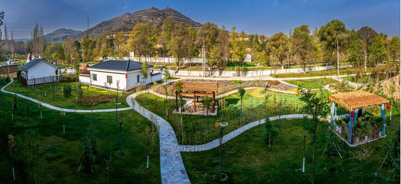 在春日来一场说走就走的旅行吧崆峒漫行打卡寺沟村