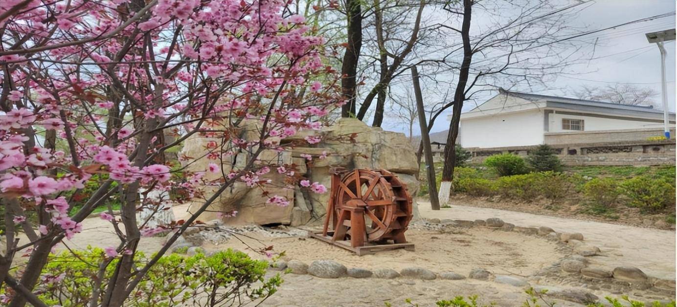 在春日来一场说走就走的旅行吧崆峒漫行打卡寺沟村