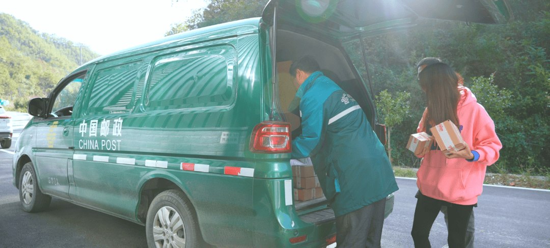 快递进村特产出城郧西县打通农村物流最后一公里