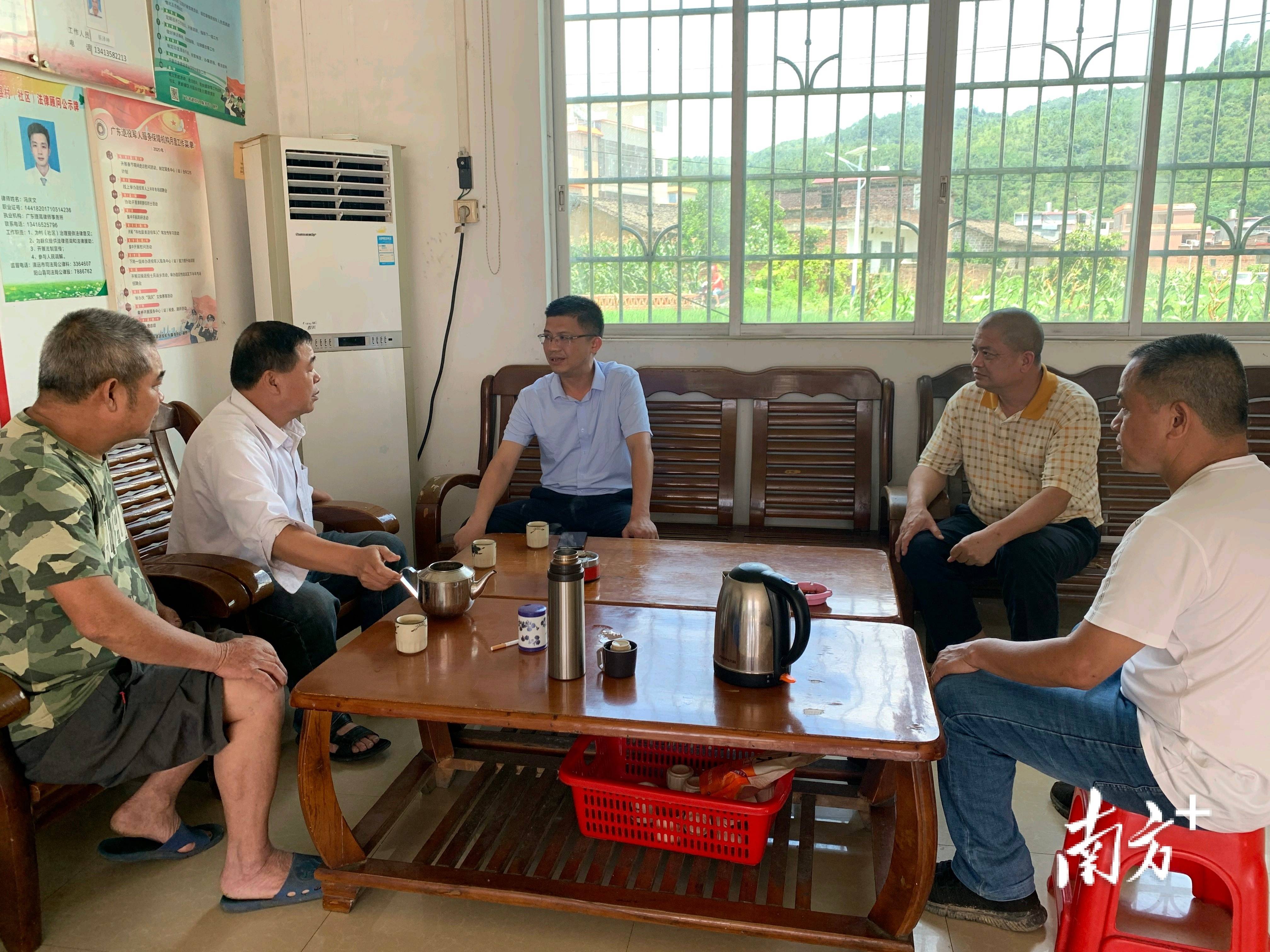 清远阳山岭背镇探索村干部跨村交流让干部动起来强起来