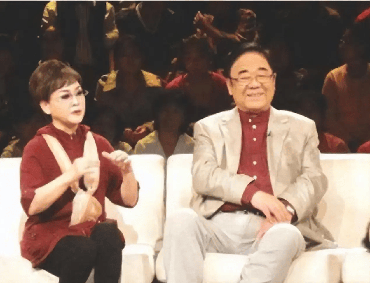 金铁霖去世时唯一儿子哭成泪人现任妻子与前妻李谷一皆未出席