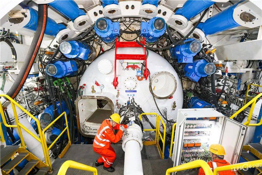 江苏24小时苏州通甬高铁苏州东隧道开始盾构掘进