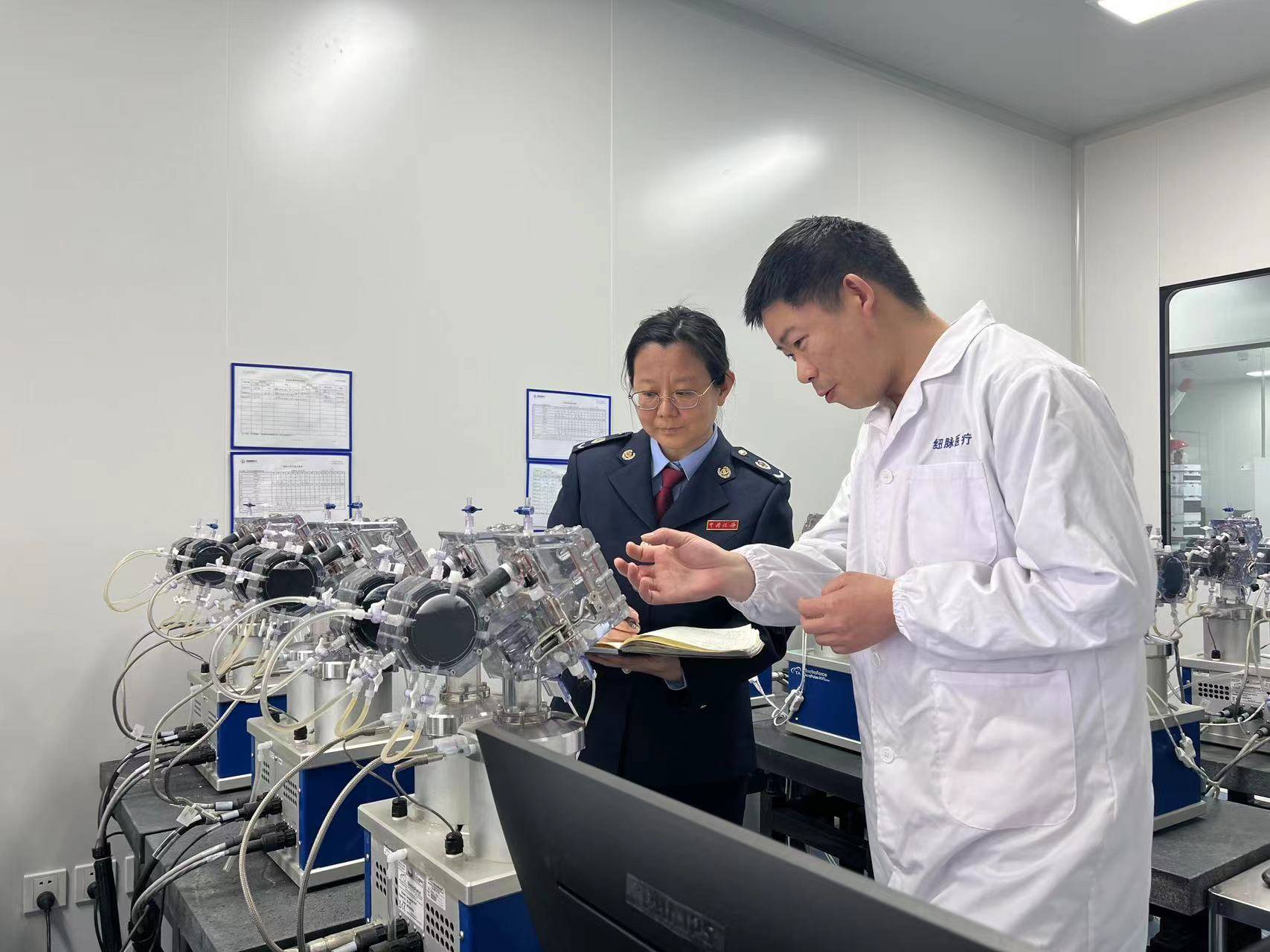 2023年产业规模近万亿,税费优惠激发上海生物医药创新活力_企业_生产