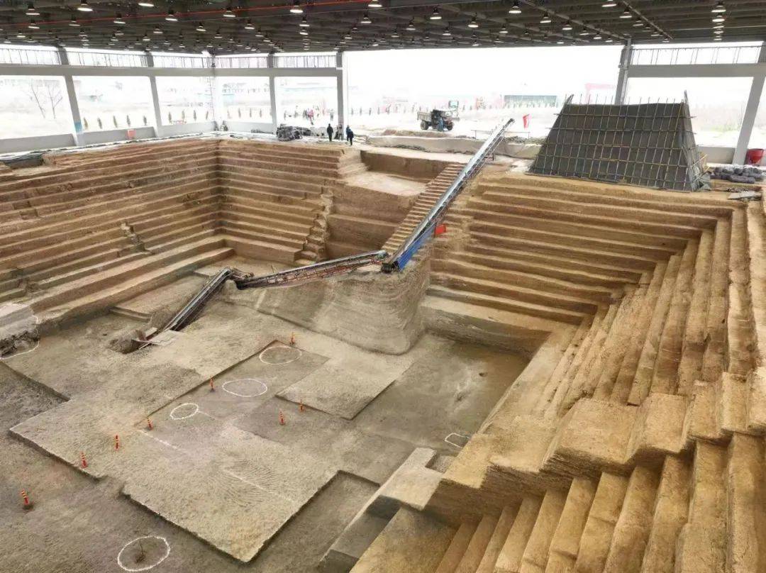 揭开神秘面纱沉浸式探访淮南武王墩墓考古发掘现场