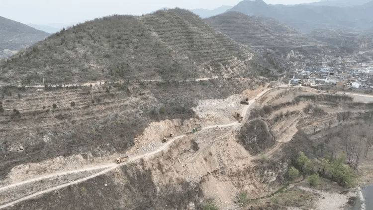 向新而行向高而攀平顺县太行水乡南线旅游公路建设跑出施工加速度