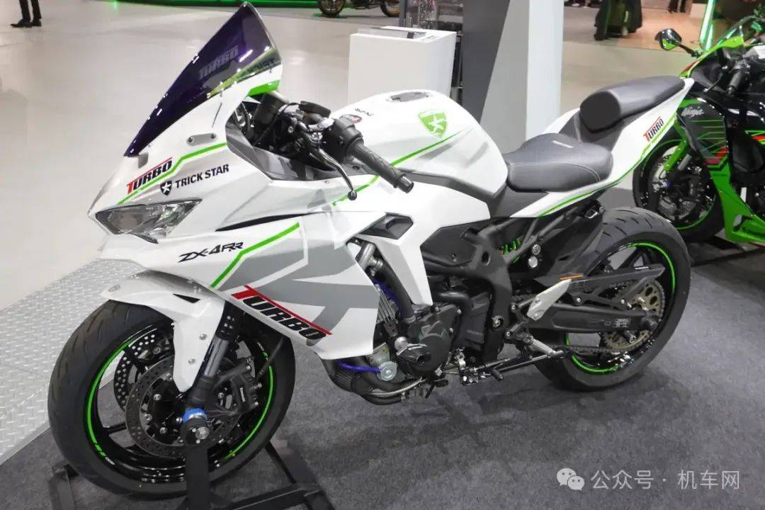 川崎市售款zx-4rr的最大马力为80ps(车重188kg),要将动力增加100匹来