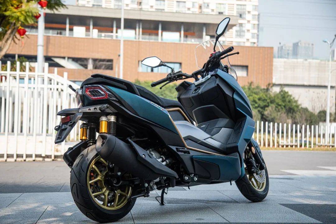 在这个内卷的时代,乐骑机车荣250凭何突围?
