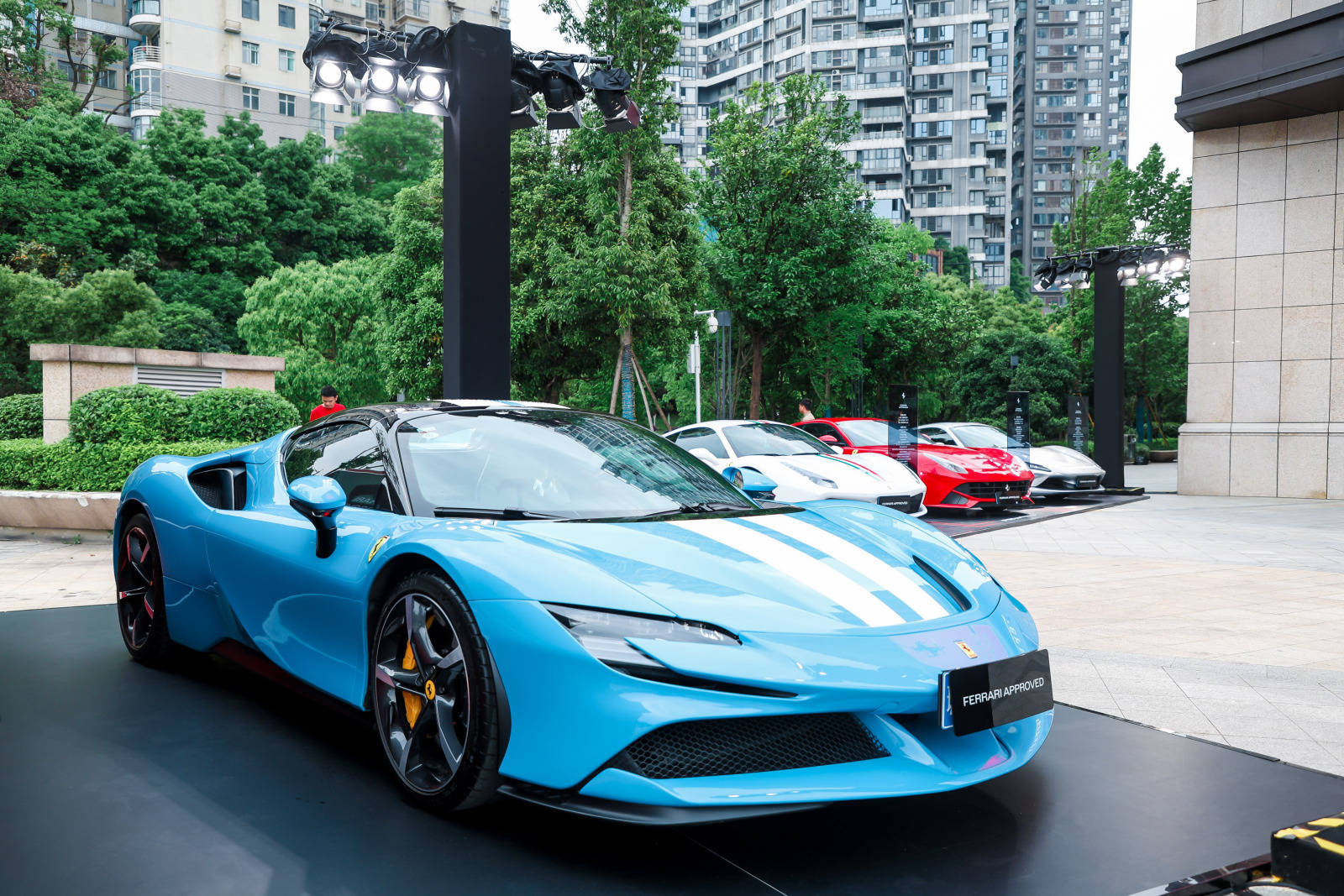 法拉利认证易手车体验日燃擎启程