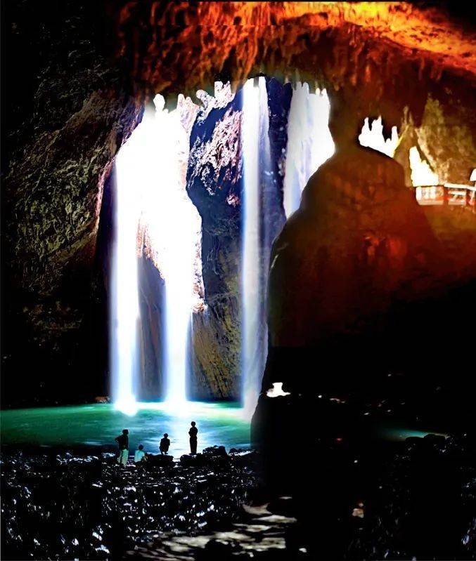 "天意谷·山野"徒步挑战赛游客凭借"川渝万名车友自驾广安"畅游卡可