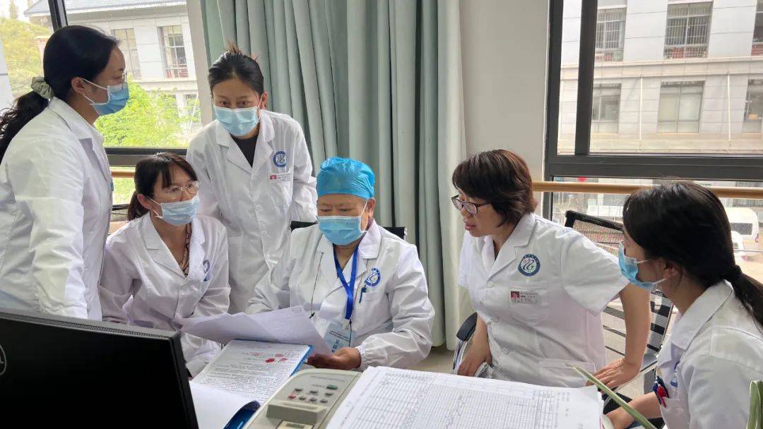 中医惠民义诊到泸西,精心施治暖民心,圆满收官传佳话