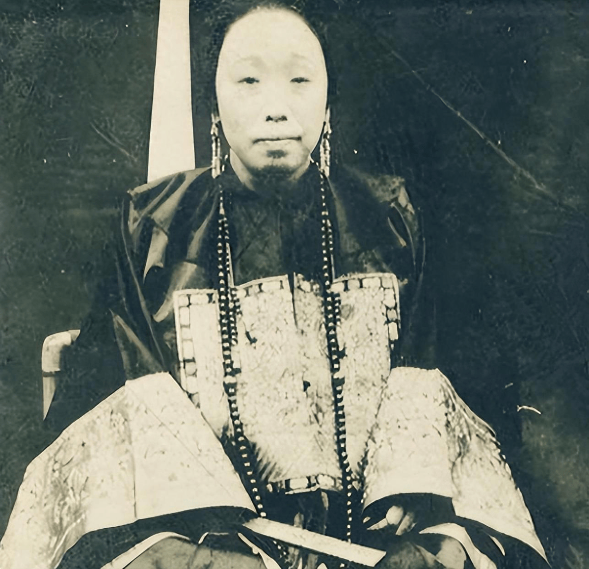 晚清有三大名妓之一赛金花.