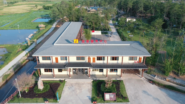 地址:南雄市珠玑镇三佳村资源 1三佳农业公园(摘火龙果,葡萄)0107