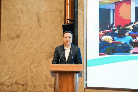 之后,经过紧张,严肃的计票环节,大会总监票人刘勇副会长宣读选举结果