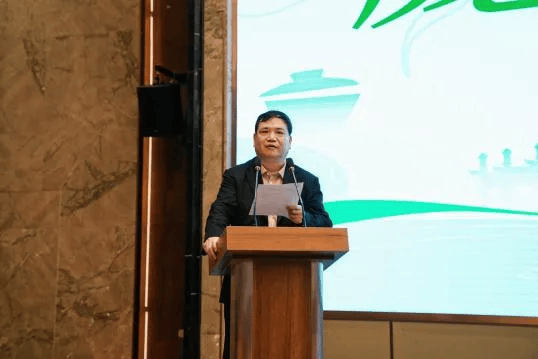 图7 刘勇副会长担任总监票人并宣读选举结果图6 第四届专委会主委