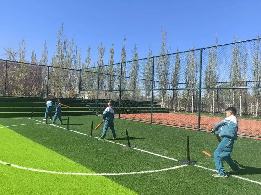 【喜报】软式棒垒球校本课程展示暨鄂尔多斯青少年软式棒垒球锦标赛