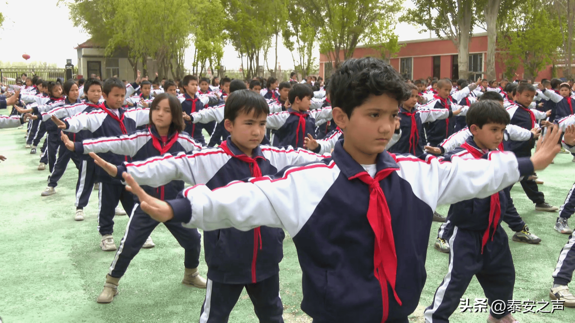 岳普湖县第四小学:多样课外活动 让校园生活更精彩
