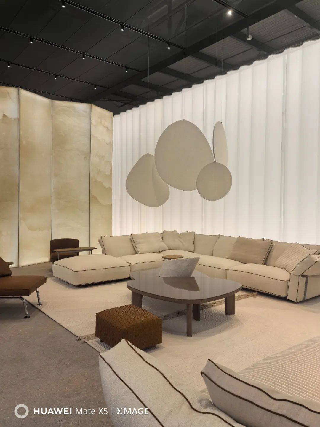 2024米兰家具展:艺术与家居的绝美碰撞_设计_品牌_创新