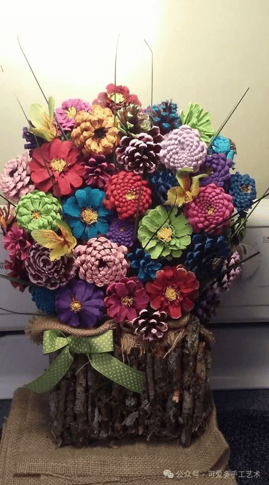 树上掉下的松果捡了几十个回家,随手处理了一下竟成了家中最美的一角!