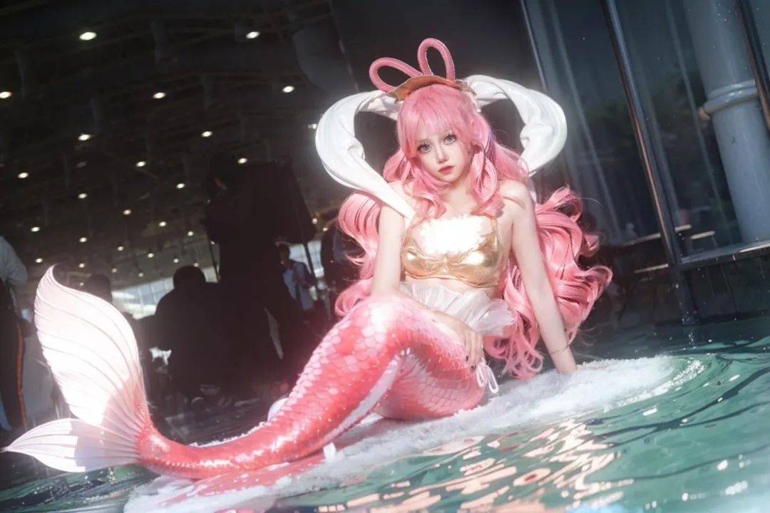 海贼王白星cos,身材完美还原真的爱了