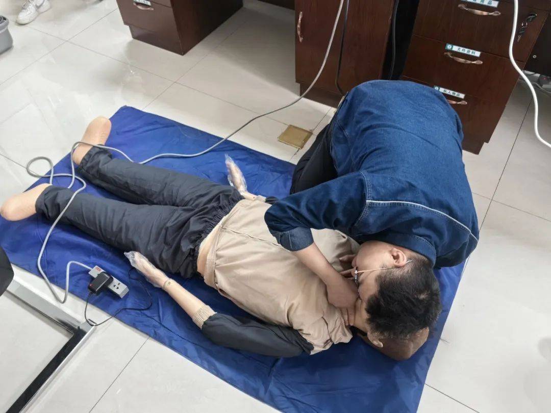触电急救 "救"在身边