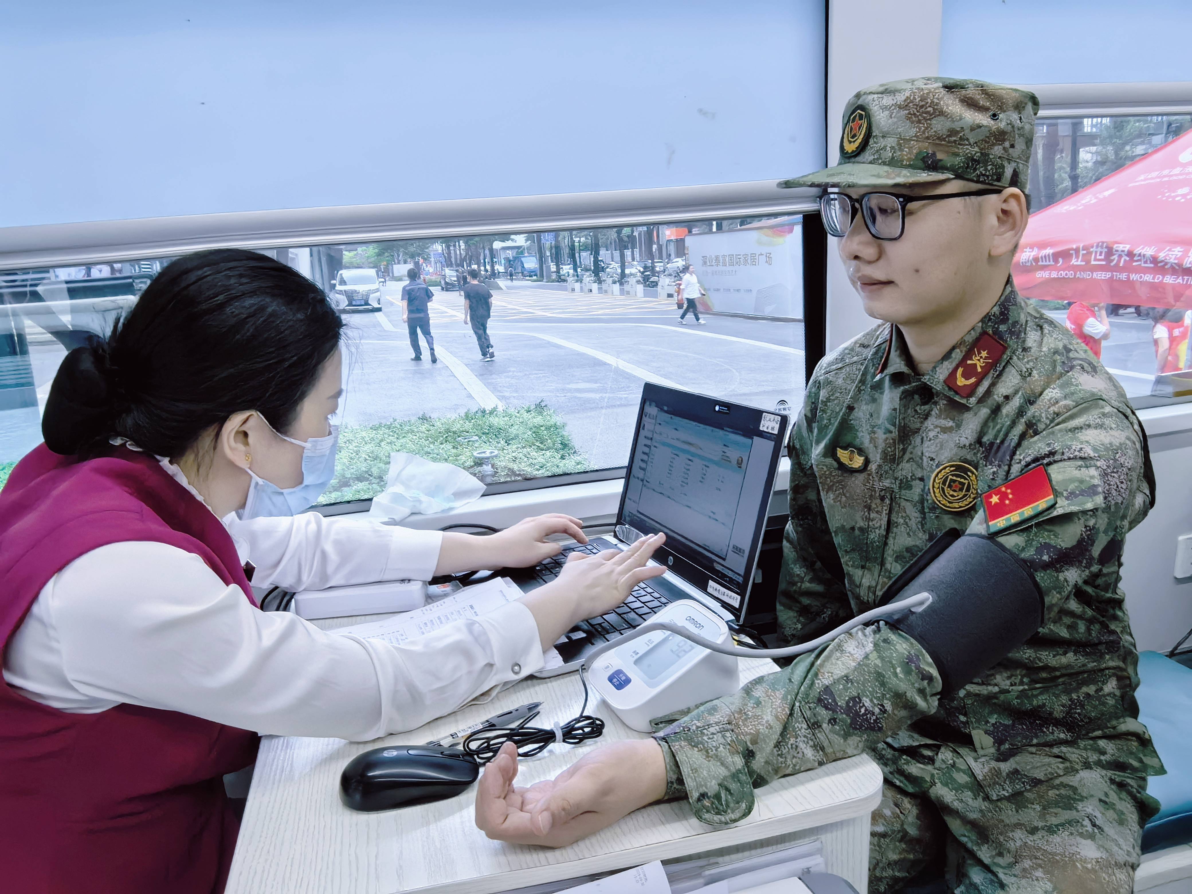 罗湖区人民武装部开展无偿献血公益活动_民兵_深圳市_责任
