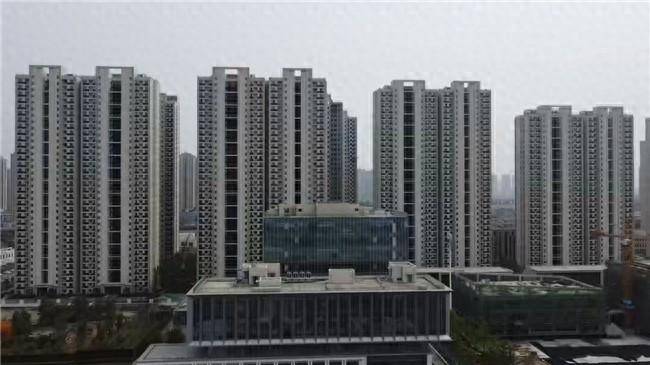 抢抓工期，郑州裕华城书香苑项目装饰装修工程全部完成