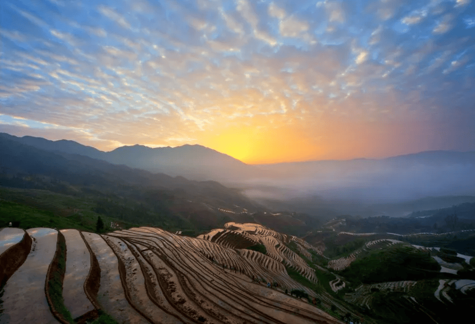 精品小团】甄选800米以上龙脊景观客栈,看梯田日出 星光之夜!