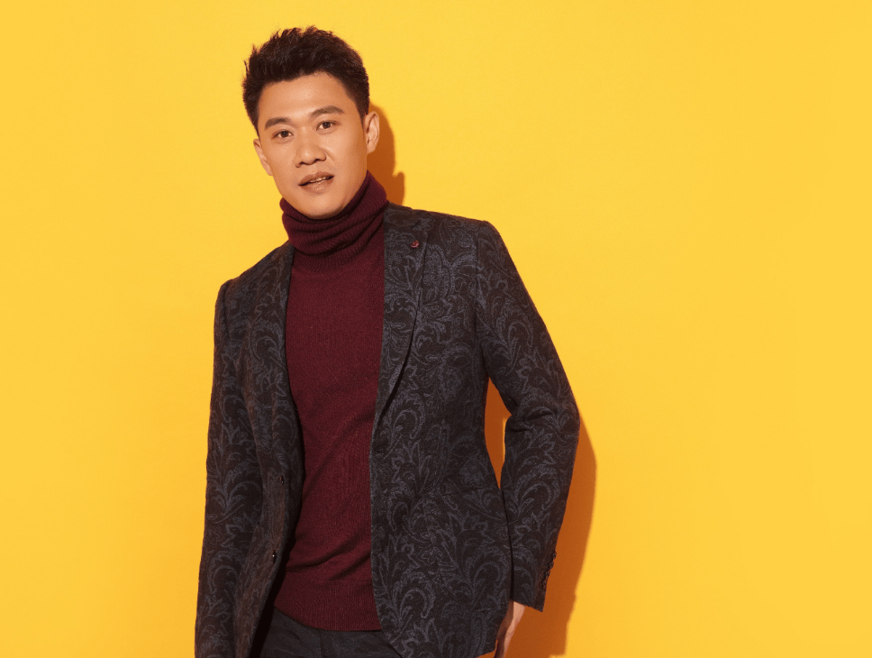 他演技好,有孝心,出道22年从不炒作,认姑姑当妈私下与母子相称