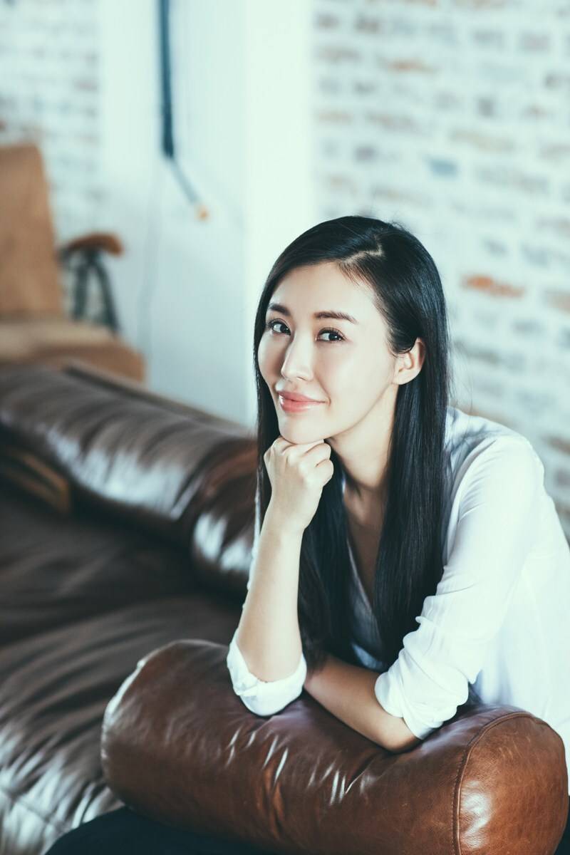 嫁给大几十岁富豪,田朴珺章泽天徐萌,都表示不爱钱只图人,都是纯爱