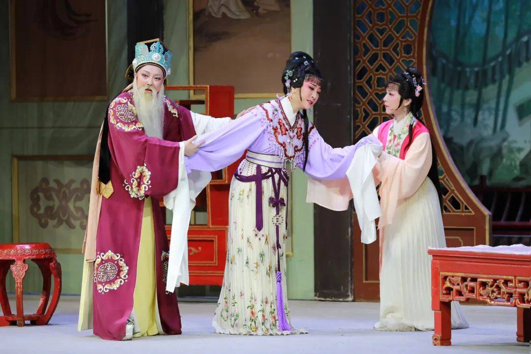 "风·范" | 纪念越剧宗师范瑞娟诞辰100周年系列演出《青衫·红袍》