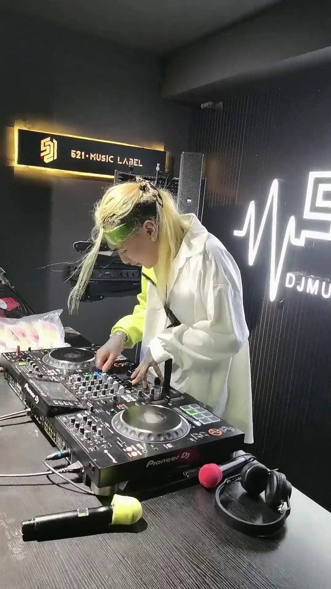 我的学生颜值可还行?dj 电音 音乐现场 dj打碟