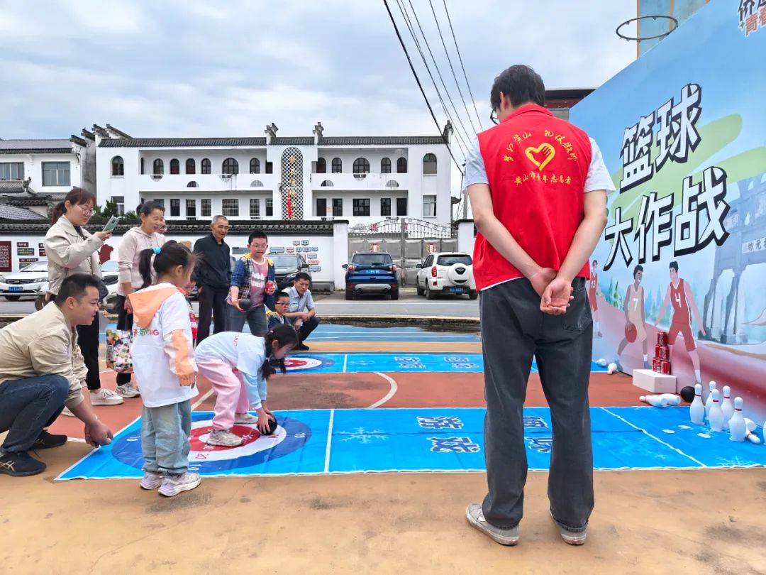 【五四系列活动】歙县各团组织广泛开展主题团日活动(五)_服务_志愿_许雯