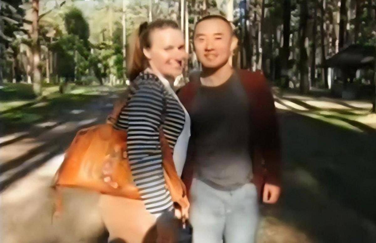 欧洲美女和山东男友分手,回国后难忘感情,再次相见后结果怎样?