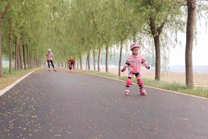 【山东滨州】邹平市举办半程轮滑马拉松活动