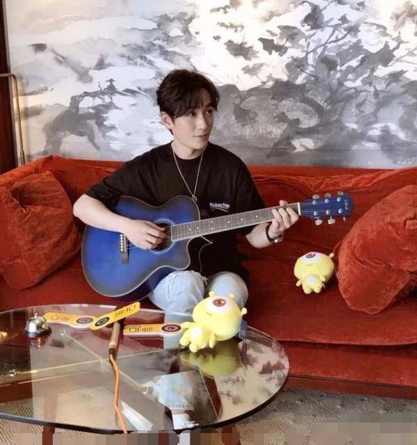 朱一龙还有多少惊喜我们不知道# 在璀璨的娱乐圈里