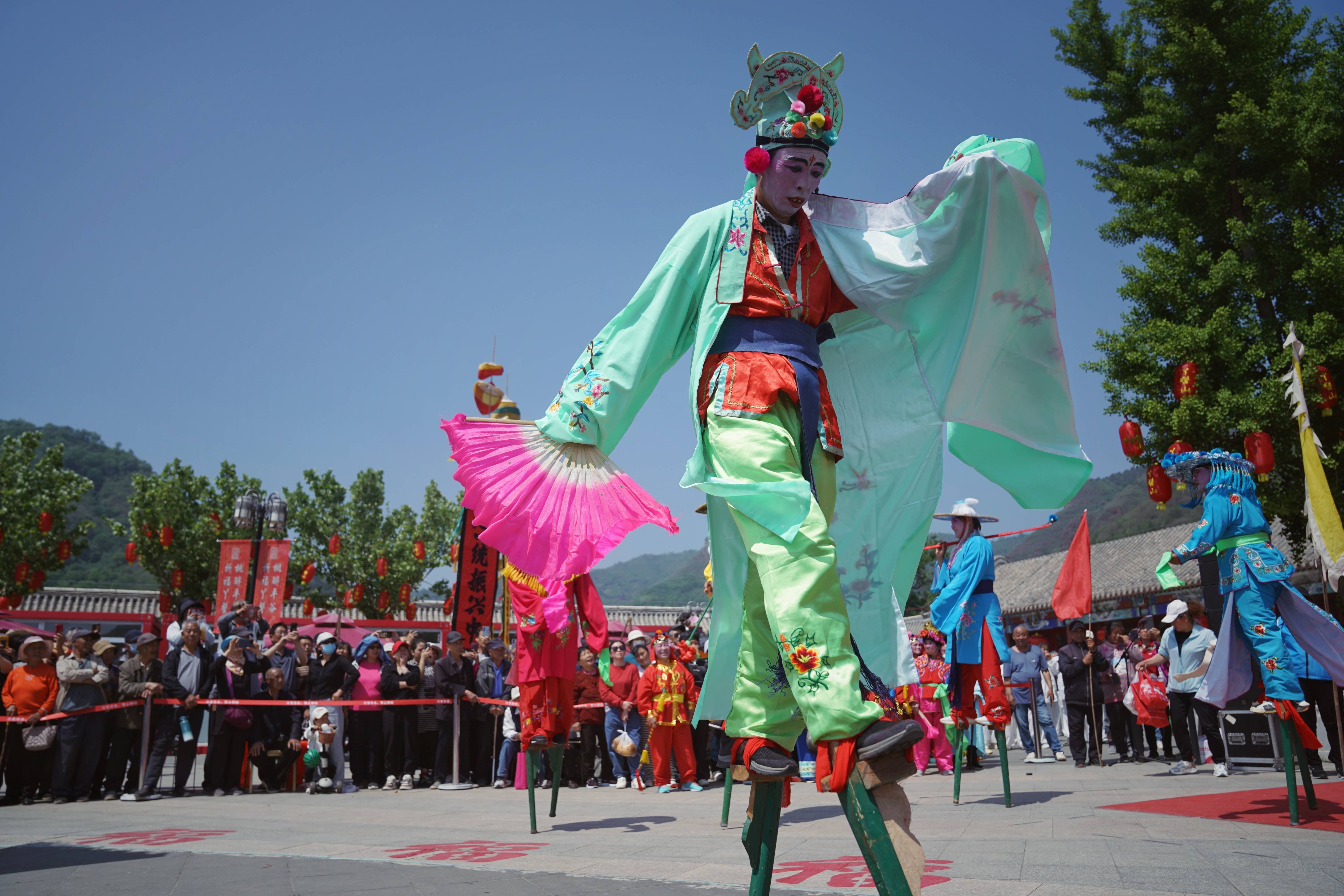 北京平谷丫髻山庙会图片