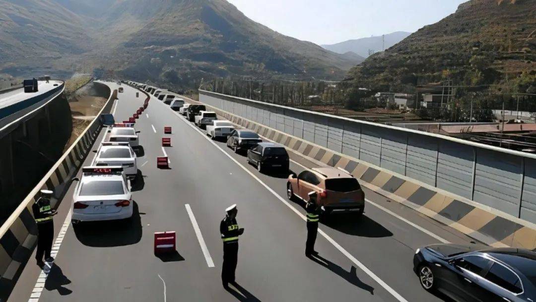 网络配图青银高速(g20):青银高速石太段:因改扩建施工,秀林站太原方向