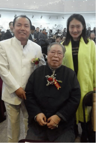 学院和各位领导及艺术家们参加刘文西老师人民艺术家大型个人画展活动