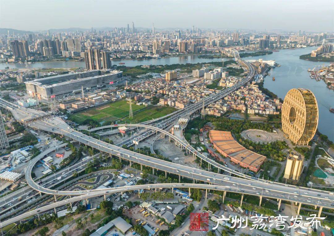 近日,广州市荔湾区精心策划并组织了一次媒体"探店"活动,旨在深入走访