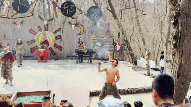 赤峰嗨乐堡无动力乐园 野人表演 蝴蝶放飞 超人打怪兽5月18日盛大开园