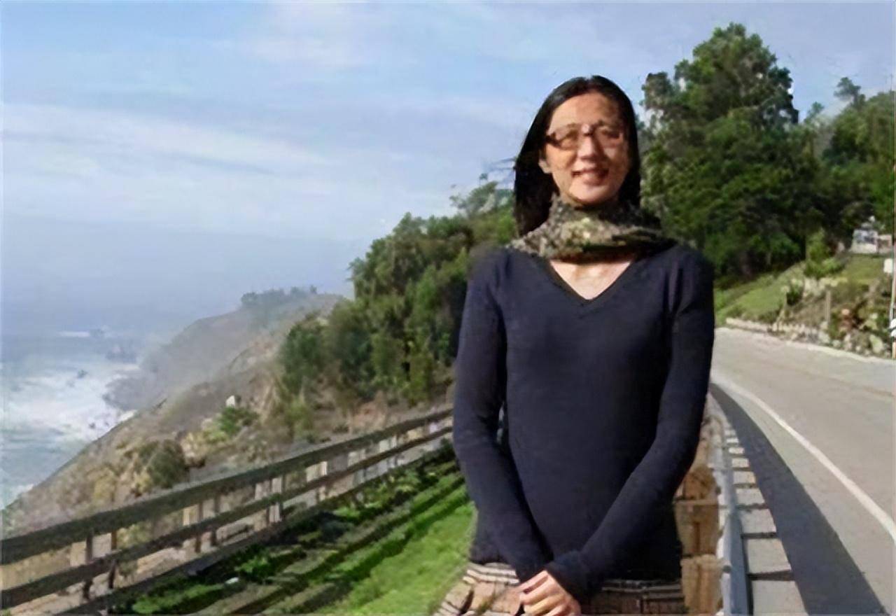 "最美女排副攻"李月明:二婚再嫁美国人,今56定居美国婚姻幸福