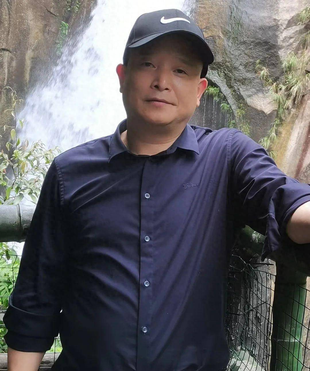 本周之星 | 方斌:春天,这小小的幸福给你(组诗)